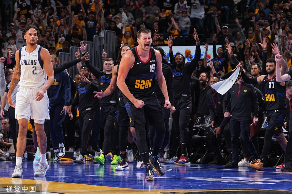 强的背身接 强的背身接